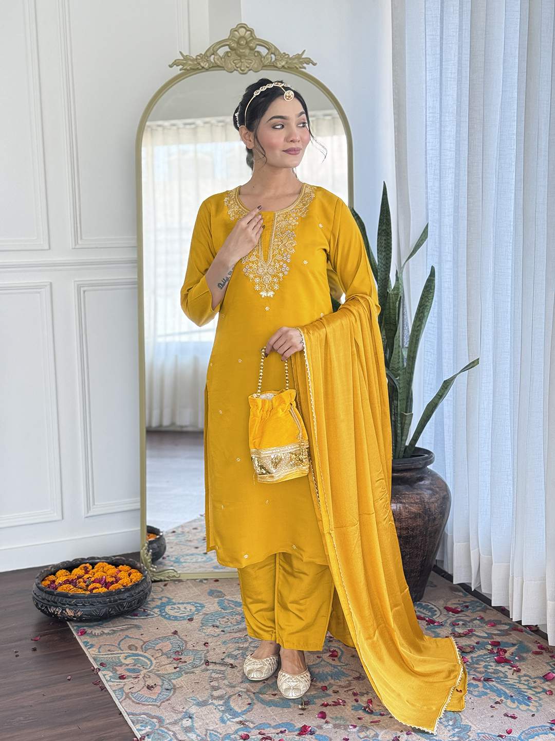 Embroidery Viscose Chanderi Kurta Set