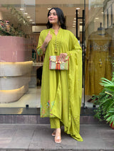 Green Embroidared Chanderi Silk Kurta Set