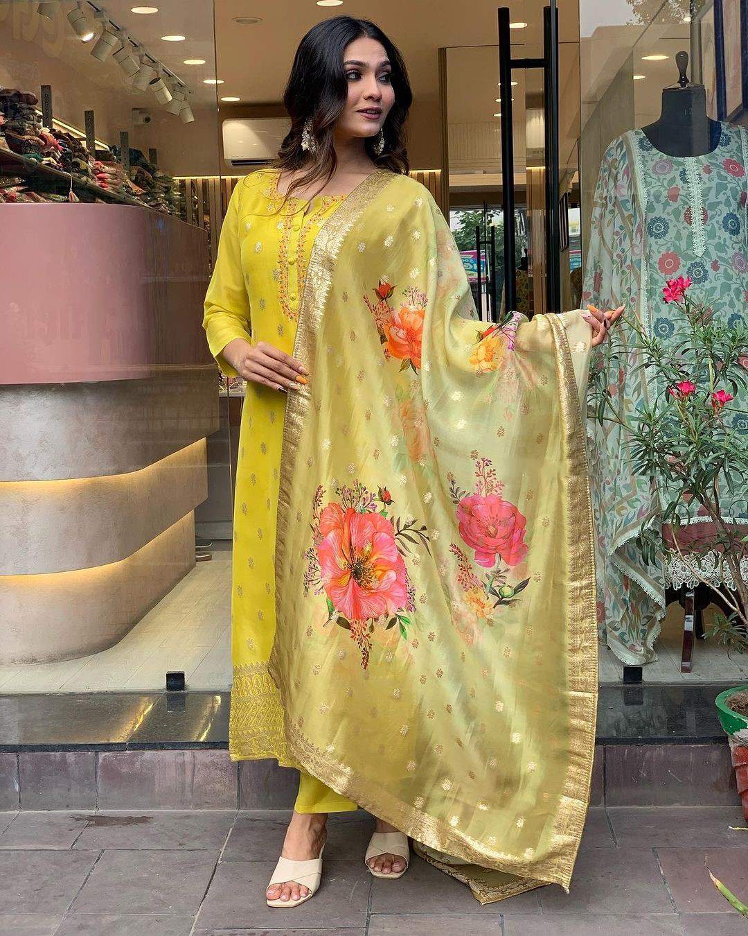 Embroidery Viscose Organza Kurta Set