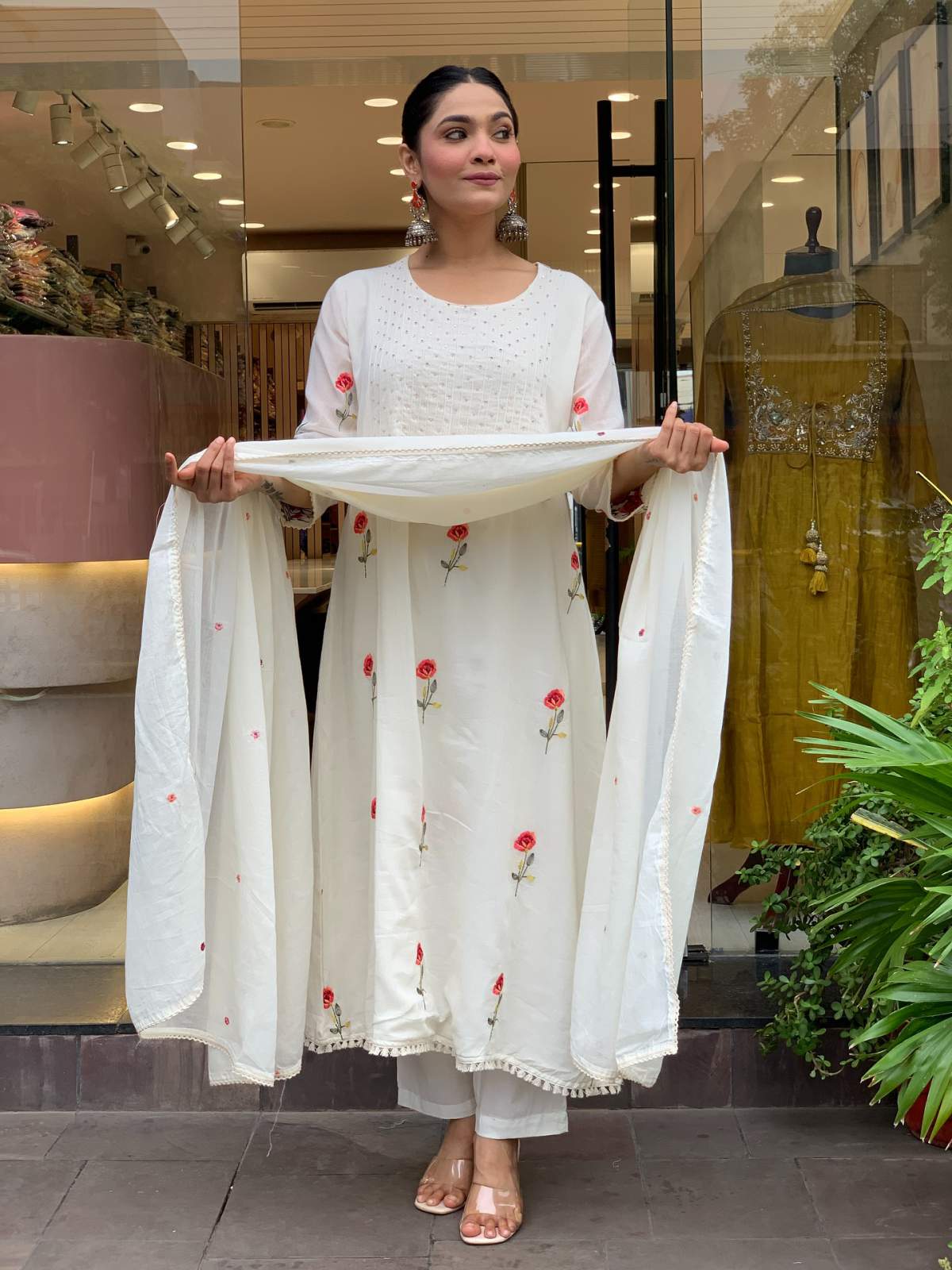 Embroidared Chanderi Silk Kurta Set