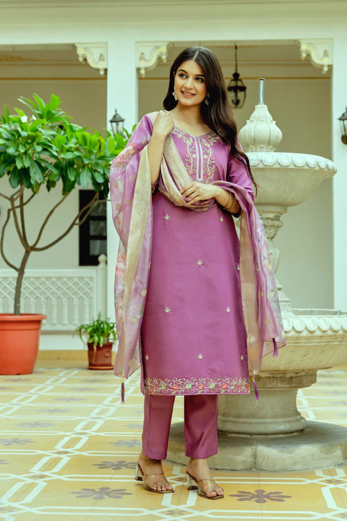 Embroidared Beads Viscose Chanderi Silk Kurta Set