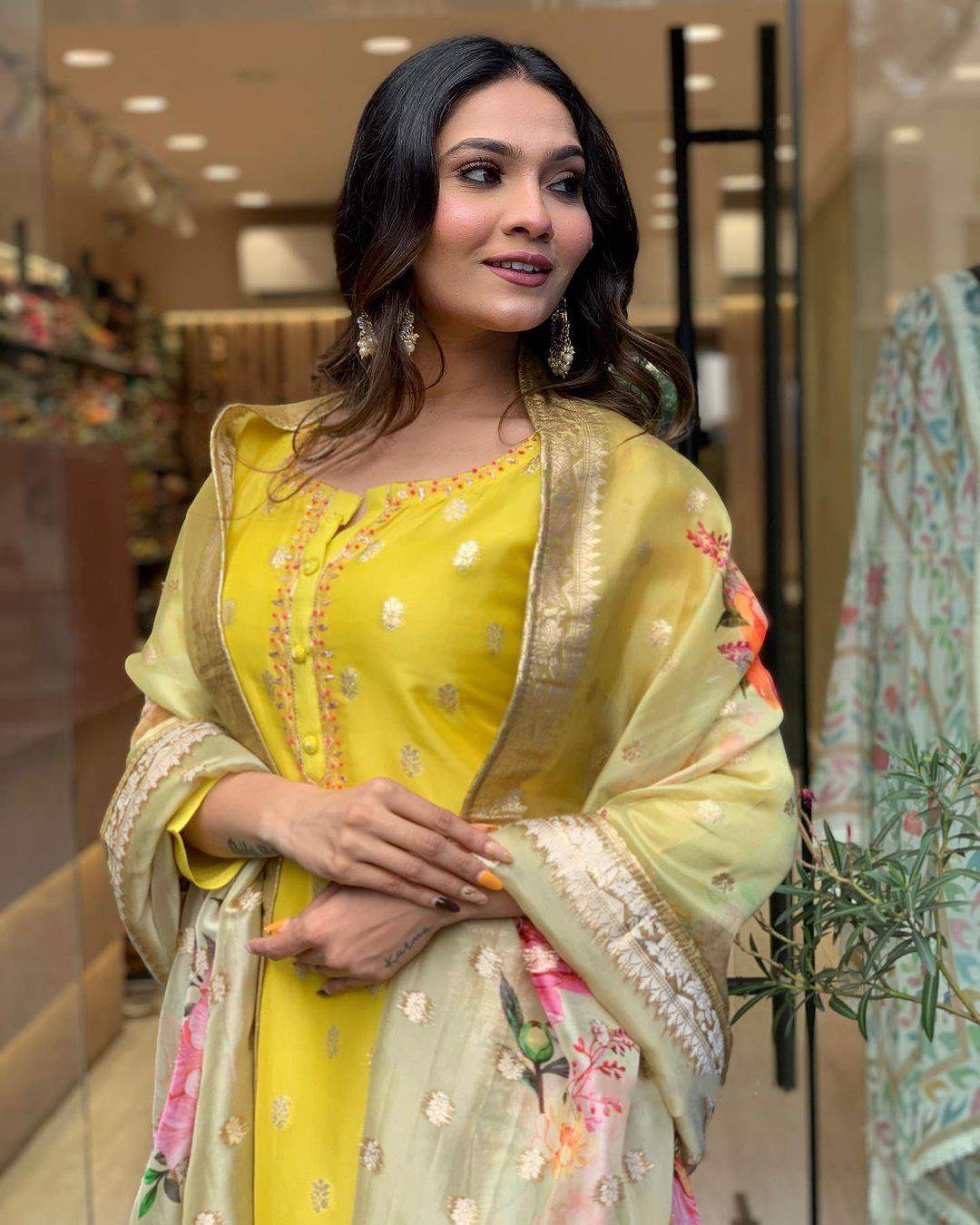 Embroidery Viscose Organza Kurta Set