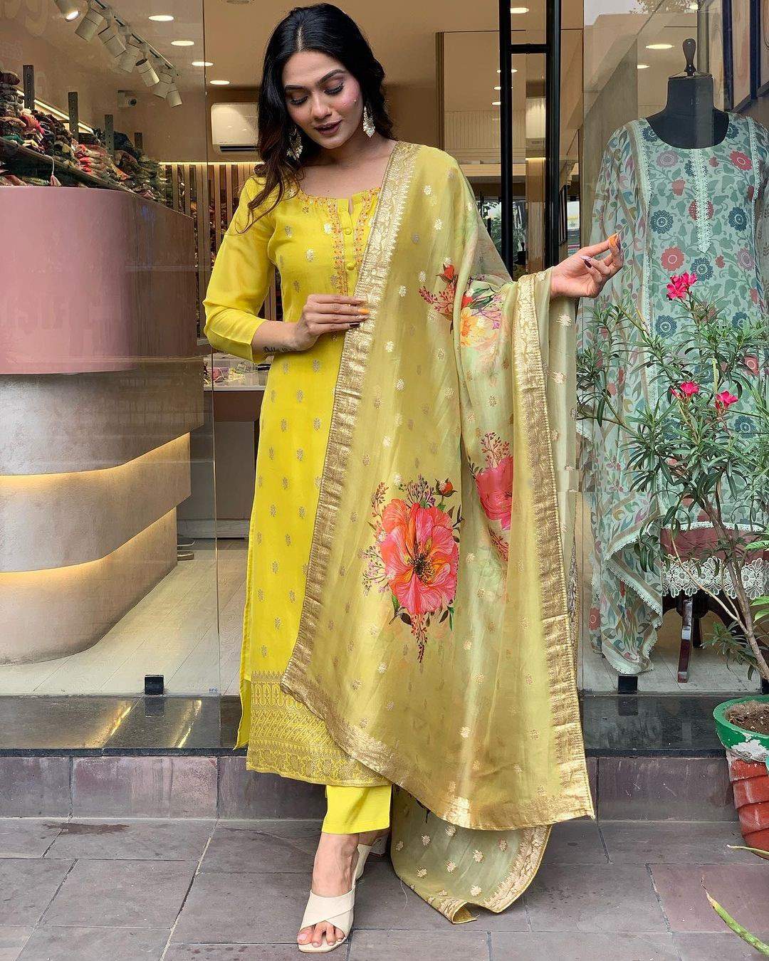 Embroidery Viscose Organza Kurta Set