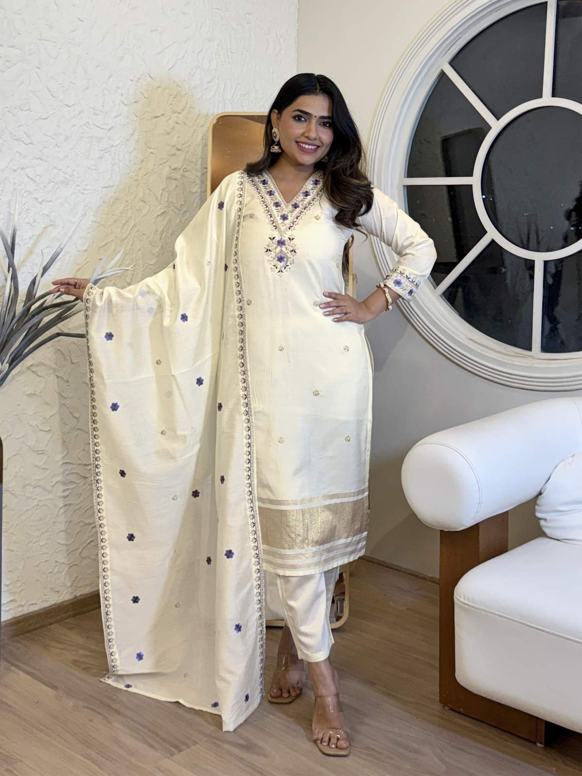 Embroidared Viscose Silk Kurta Set