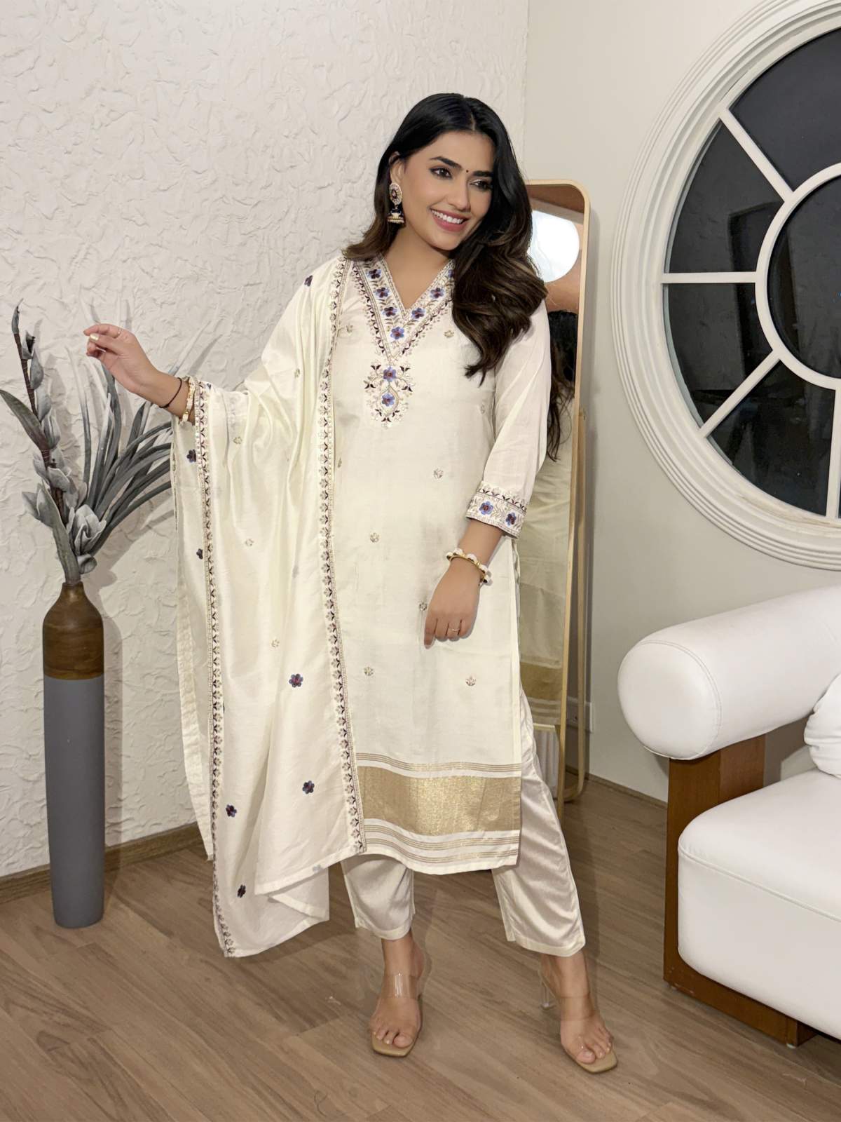 Embroidared Viscose Silk Kurta Set