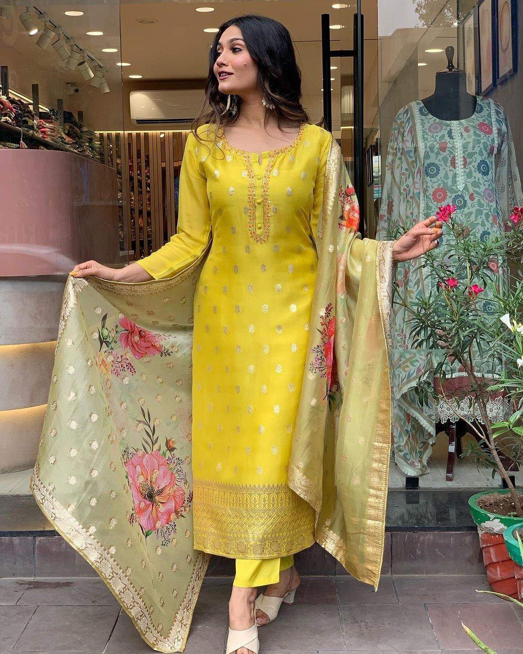 Embroidery Viscose Organza Kurta Set