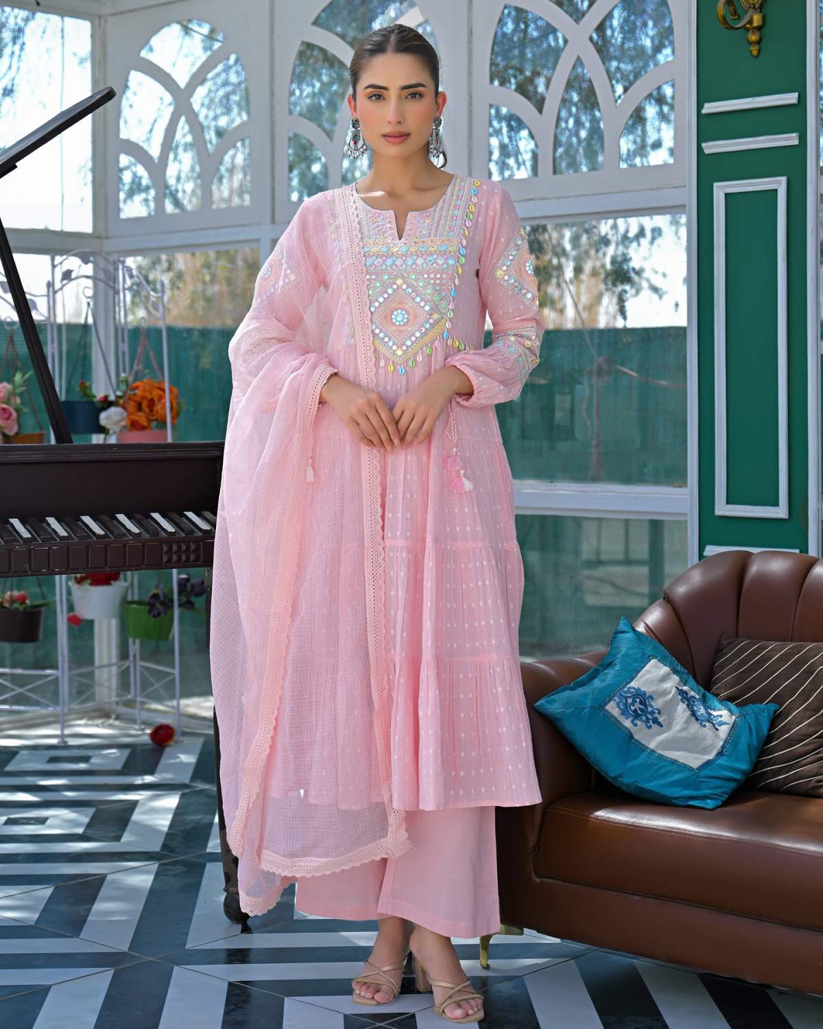 Pink Embroidared Flex Buti Cottan Kurta Set