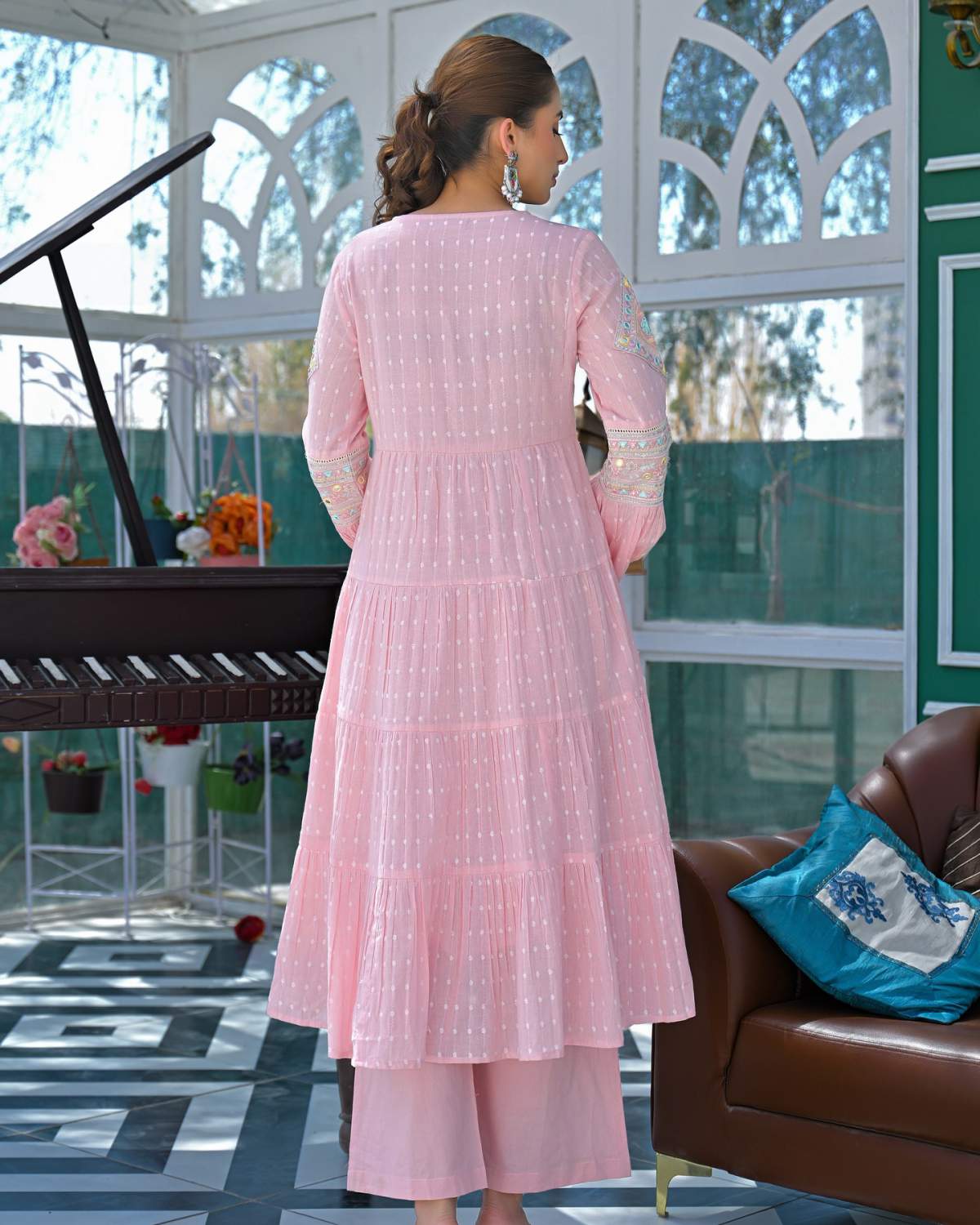 Pink Embroidared Flex Buti Cottan Kurta Set
