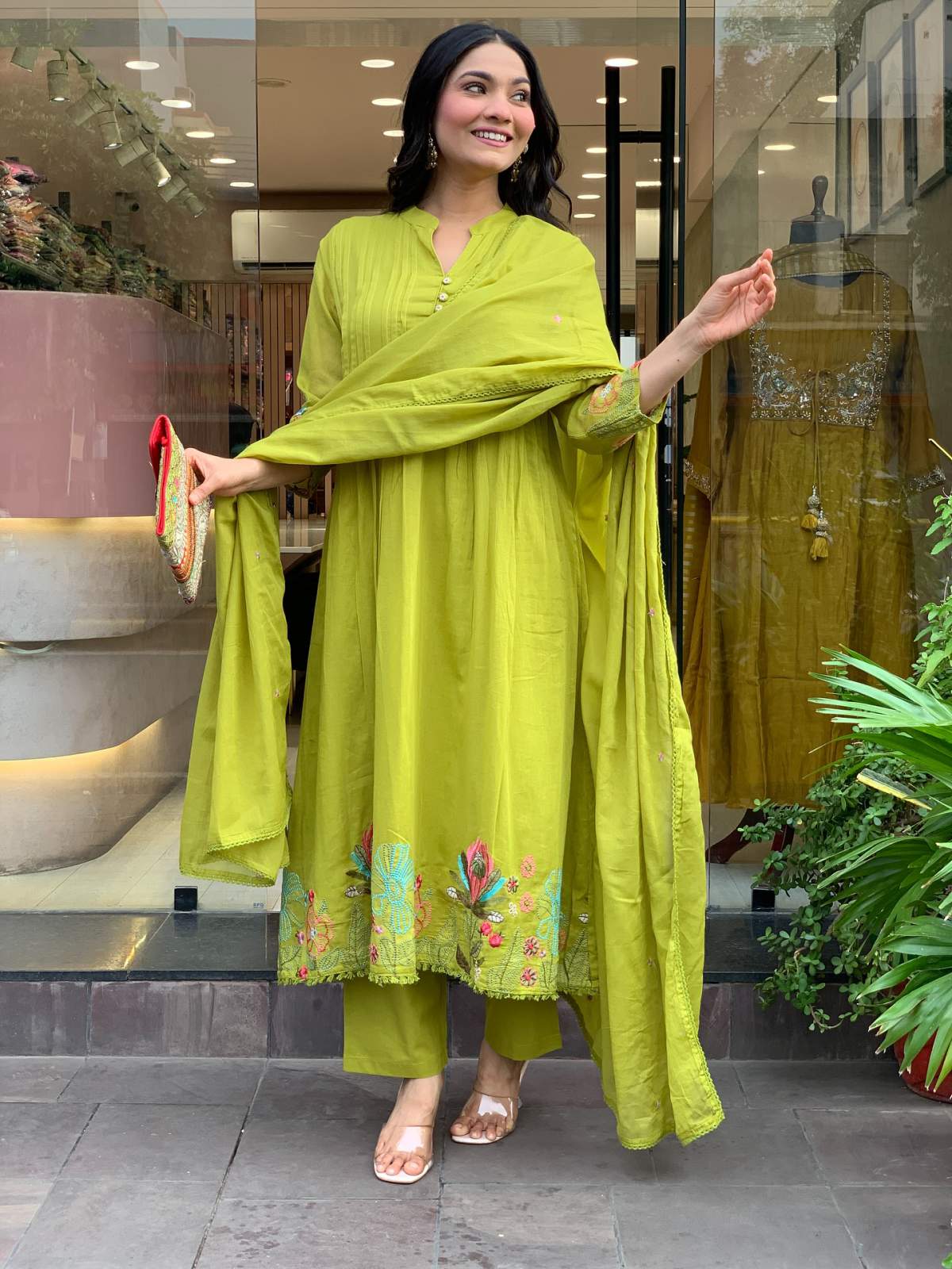 Green Embroidared Chanderi Silk Kurta Set