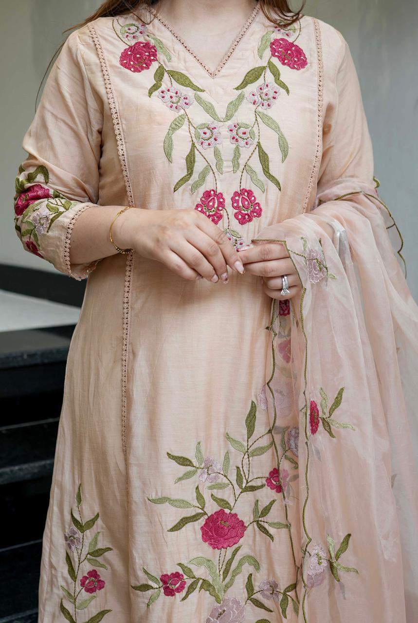 Embroidared Bsy Chanderi Silk Kurta Set