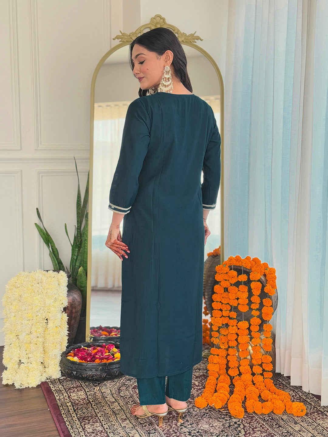 Dark Teal Thread Bsy Viscose Kurta Set with Dupatta Square Neck
