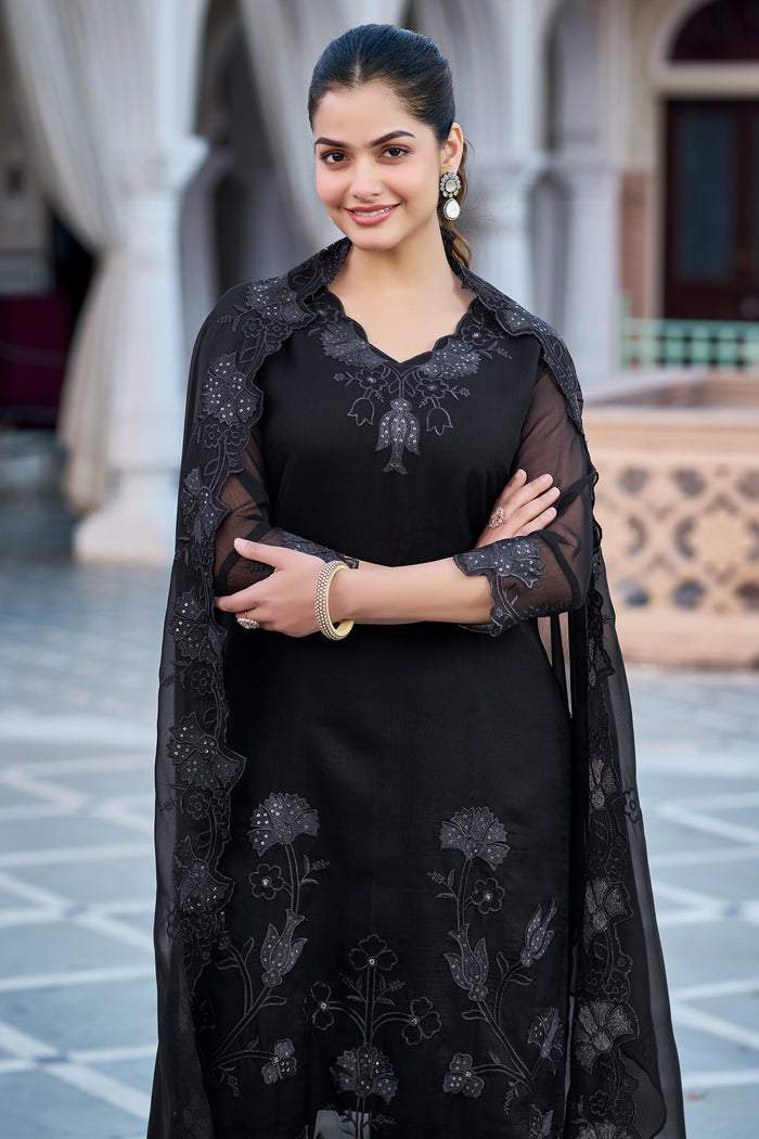 Embroidery Fox Blooming Georgette Kurta Set
