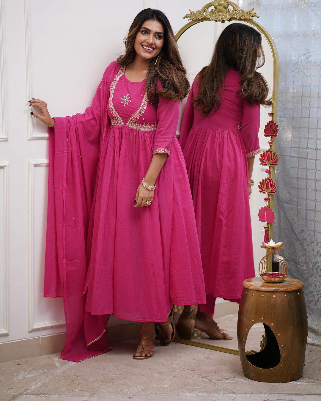Pink Embroidared Muslin Cotton (cottan Inner) Kurta Set