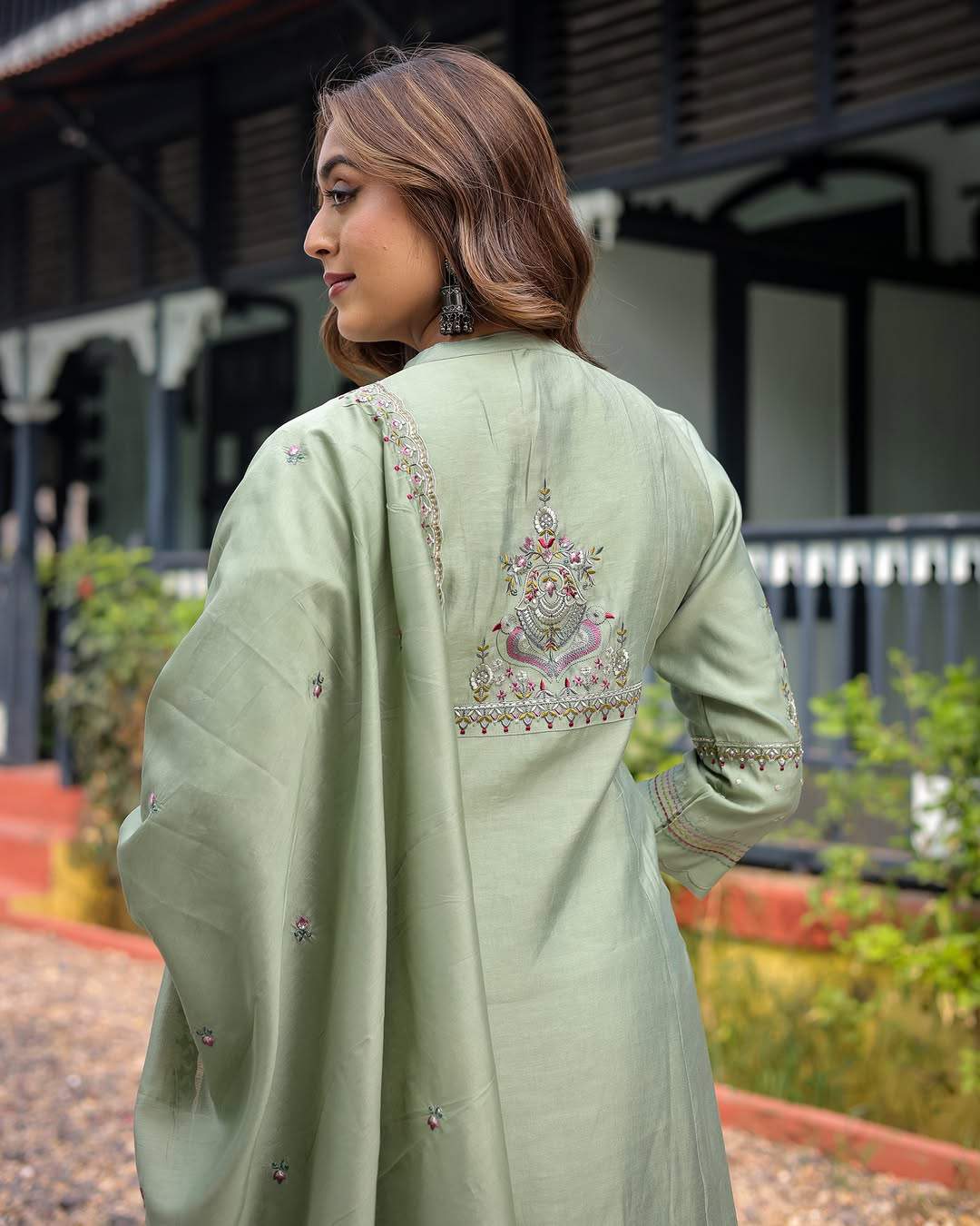 Embroidared Heavy Muslin Silk (pure Cotton Inner) Kurta Set