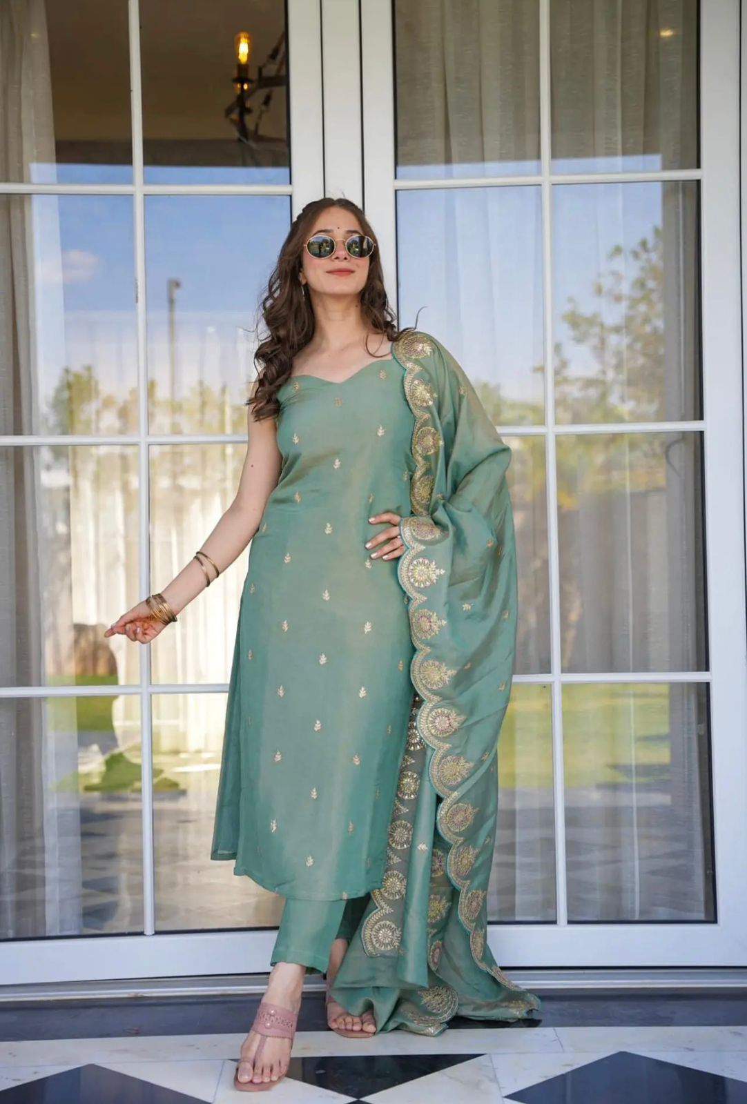 Embroidery Viscose Zari Chanderi Kurta Set