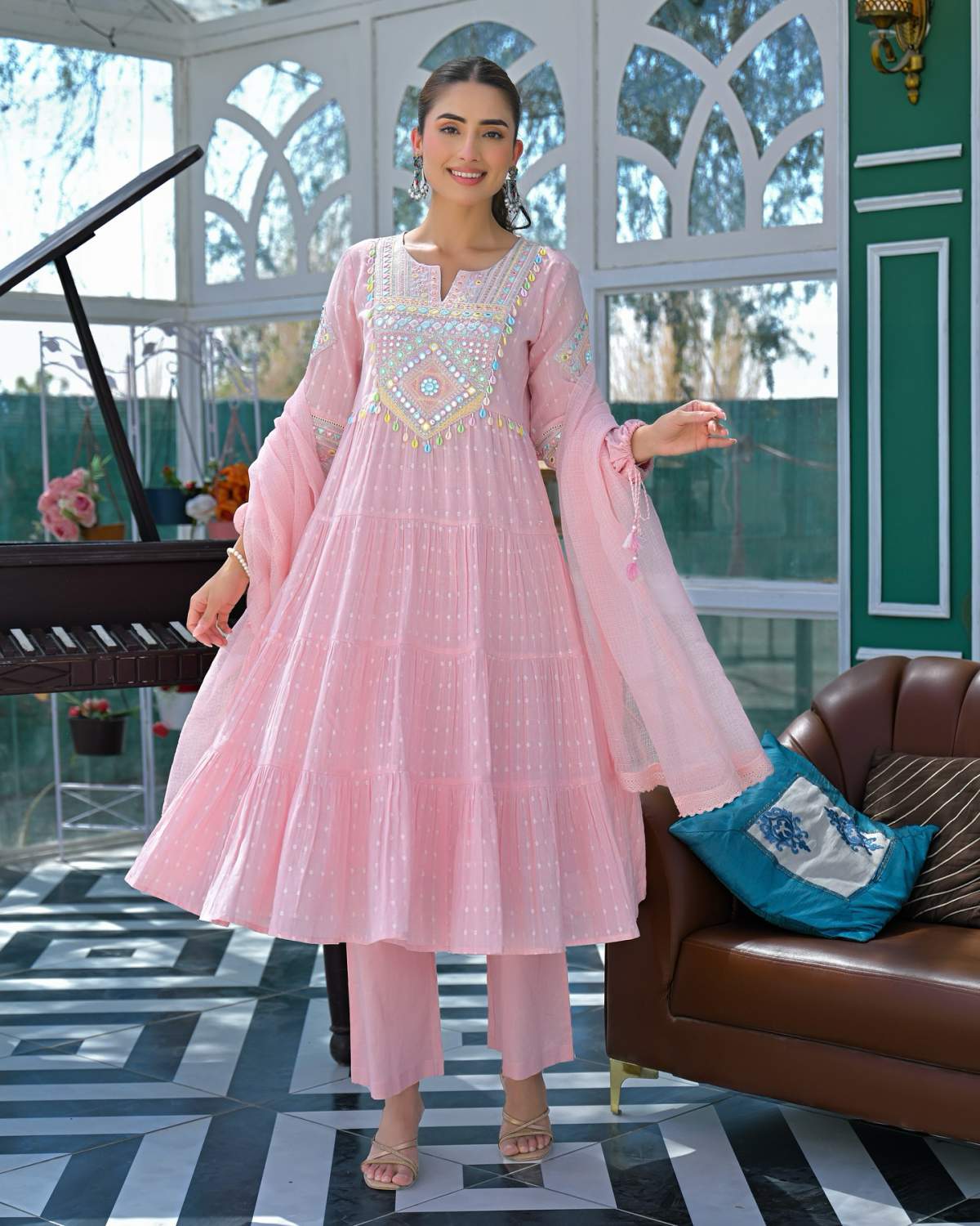 Pink Embroidared Flex Buti Cottan Kurta Set