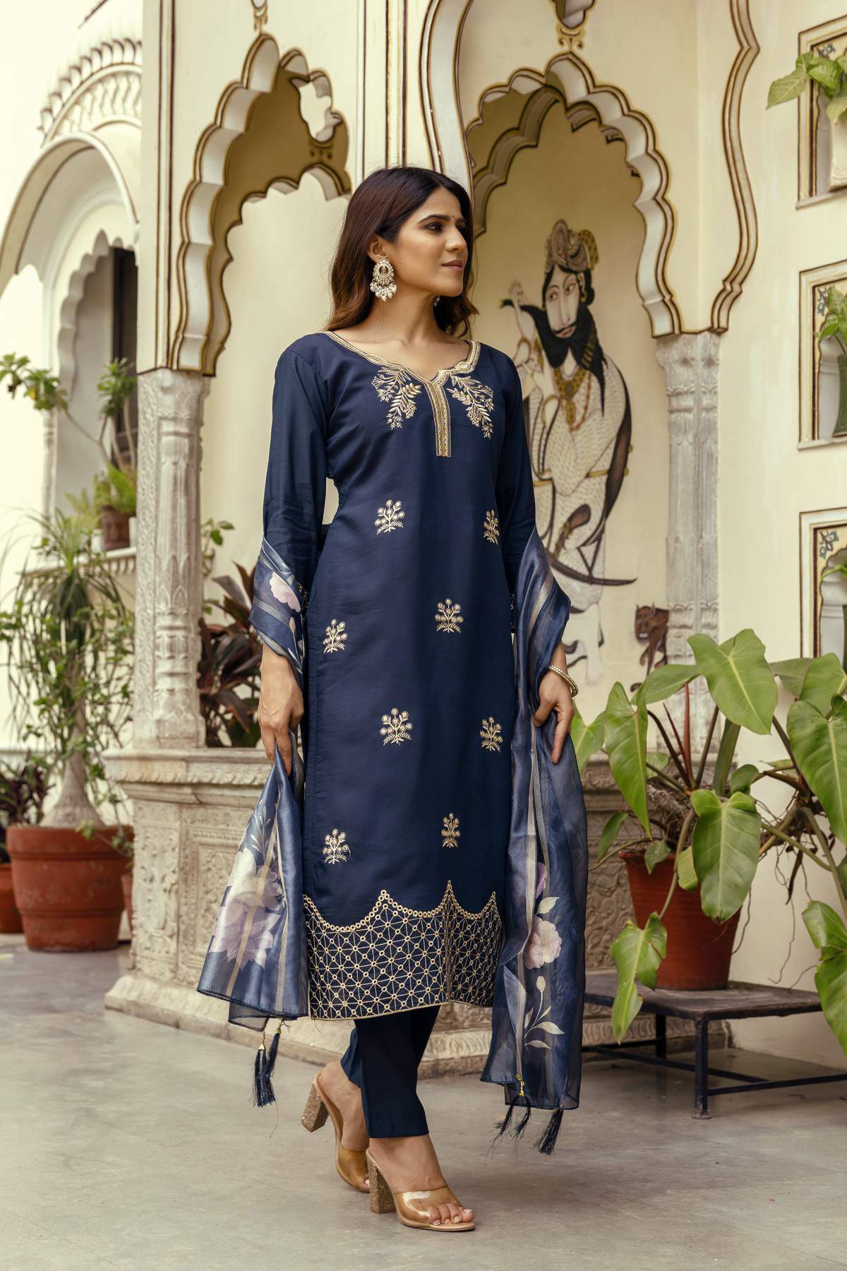 Embroidared Beads Viscose Chanderi Kurta Set