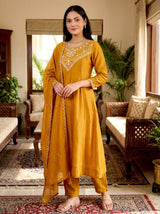 Embroidared Vichitra Silk Kurta Set