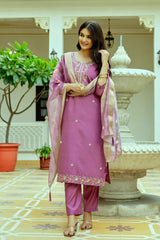 Embroidared Beads Viscose Chanderi Silk Kurta Set