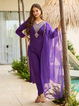 Purple Thread Rayon Slub Kurta Set with Dupatta V-Neck